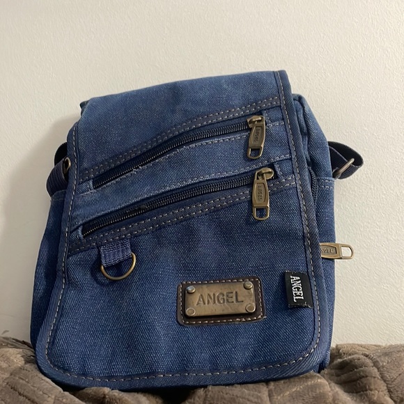 Purse - Picture 1 of 1